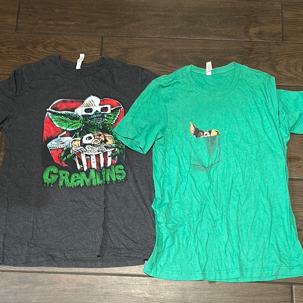 Men’s Large Gremlins Graphic T-Shirts lot of 2